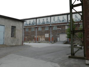 hinterhof jugendherberge landschaftspark in duisburg